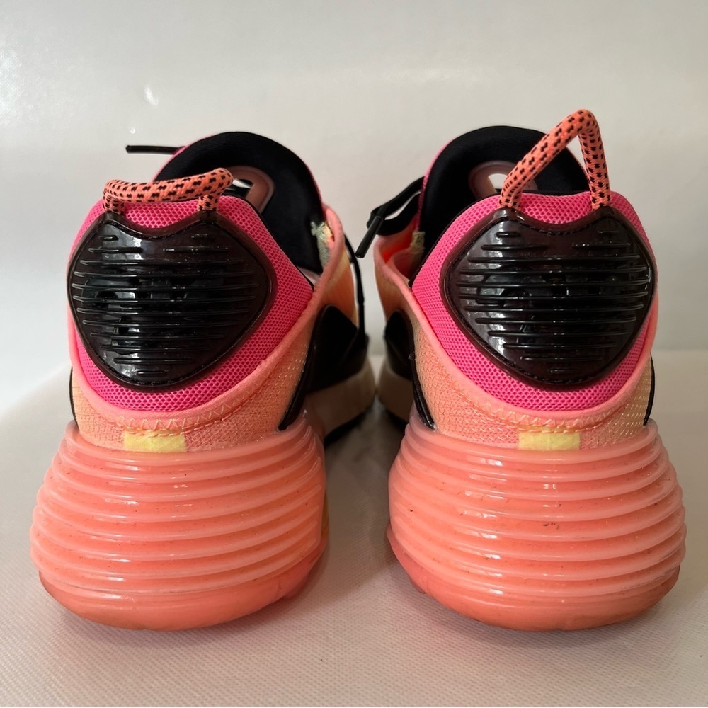 Nike Women's Sneakers Pink Orange Black - Picture 5 of 9